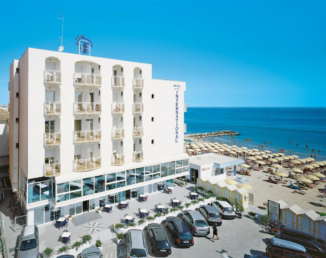Hotel International Misano Adriatico Exterior foto